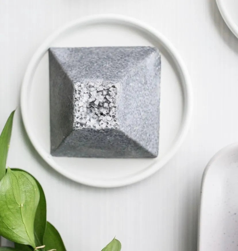 Black Lava | Spearmint & Anise
