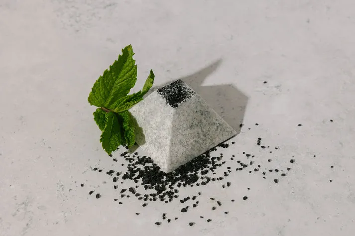 Black Lava | Spearmint & Anise